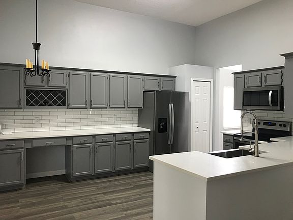 4th image of 327 Pine Shadow Ln