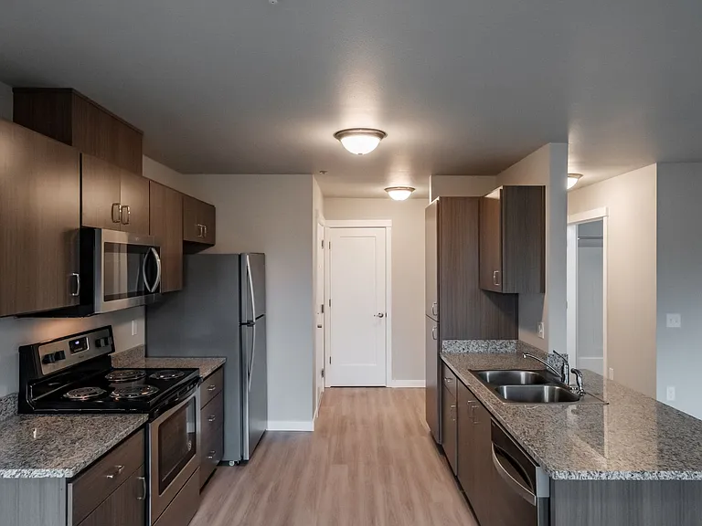Evergreen Valley Apartments — Photo 39