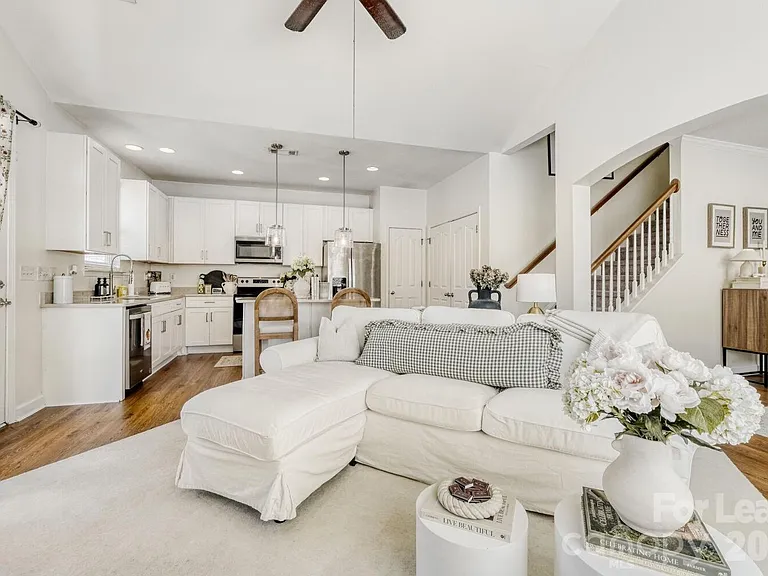13718 Aldenbrook Dr — Photo 9