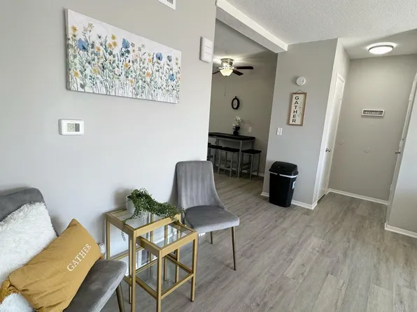 242 Bennett Ave APT 3B, Council Bluffs, IA 51503