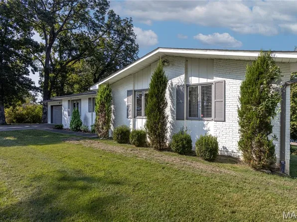 1107 S Shawnee Blvd, Jackson, MO 63755