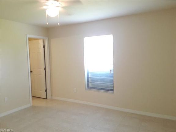 2nd image of 115 SE 12th Ter