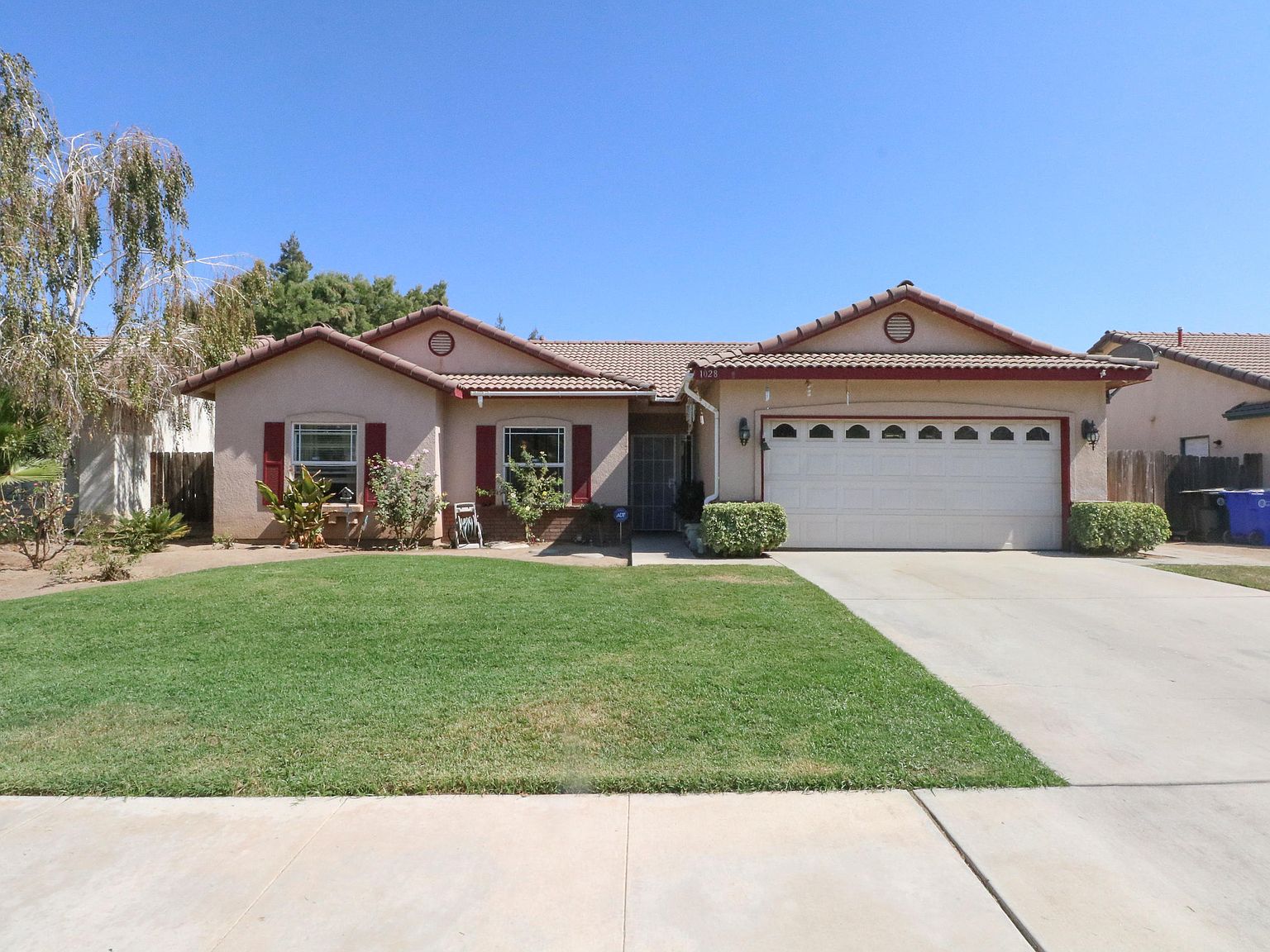 1028 N Roberta Way, Porterville, CA 93257 | Zillow