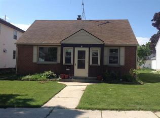 1719 Grams Ct, Sheboygan, WI 53081