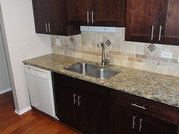 5th image of 909 Casey Ct #39-06