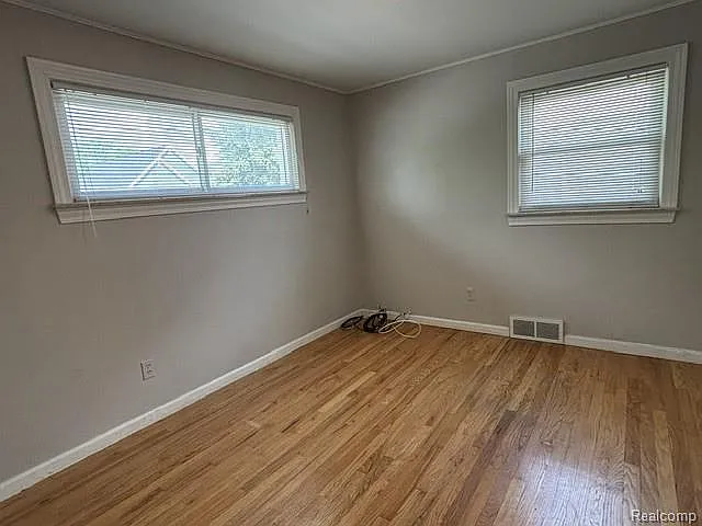 1814 N Center St — Photo 6