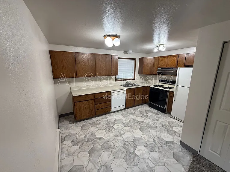 533 Price St #2 — Photo 7