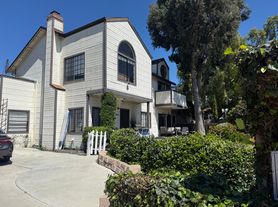 1934 - 1938 1/2 Thomas Ave