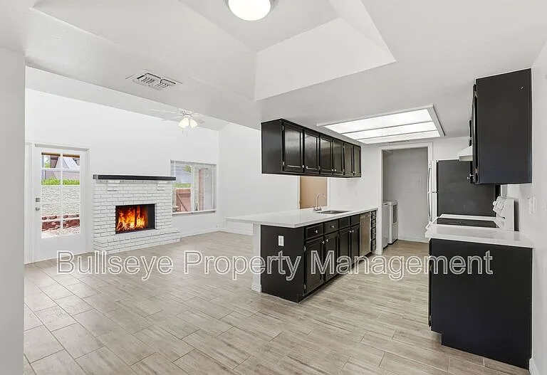 633 W Southern Ave #1114 — Photo 9