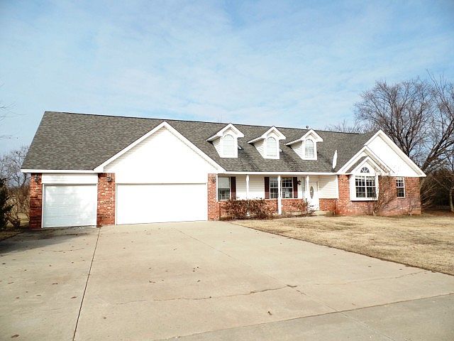 1st image of 202 Gunnar Ln