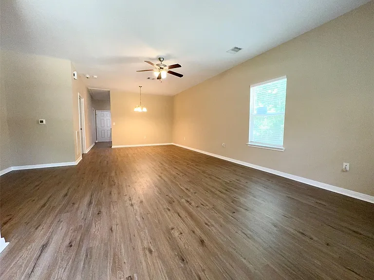 465 Lexington — Photo 9