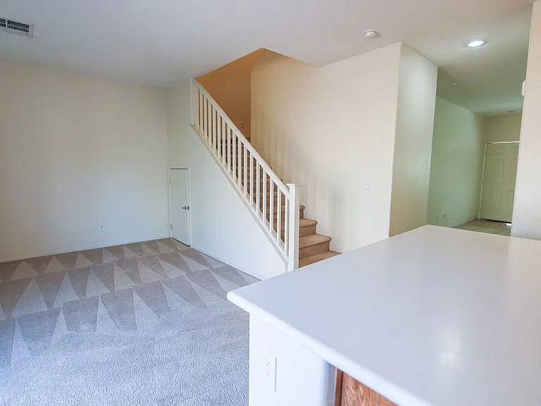 9440 Crimson Sky St — Photo 9