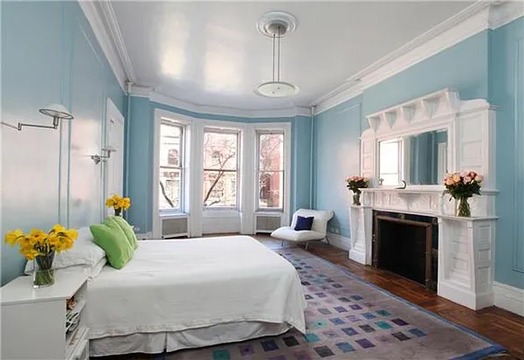 Sold by Leslie J. Garfield | media 7