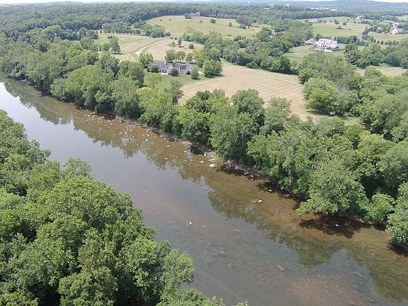 approx 1300' of frontage 