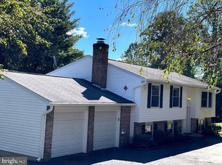 1115 Riva Ridge Dr, Great Falls, VA 22066