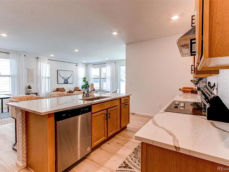 564 Felicity Loop — Photo 12