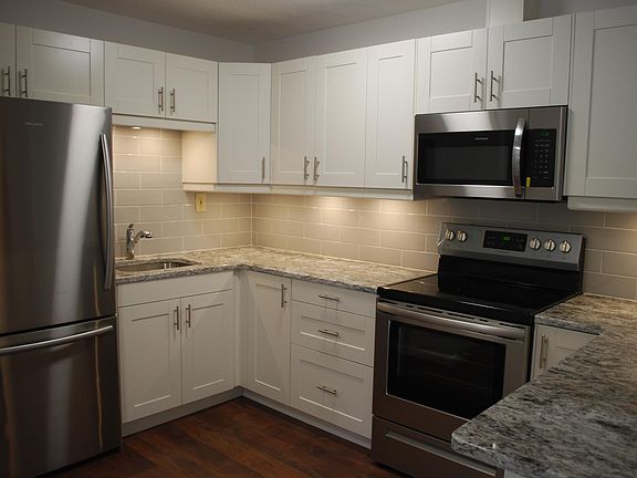 2nd image of 23851 David Dr Unit 201