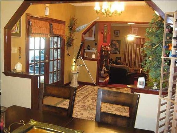 3rd image of 276 Inez Dr