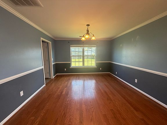 5th image of 575 Batty Way