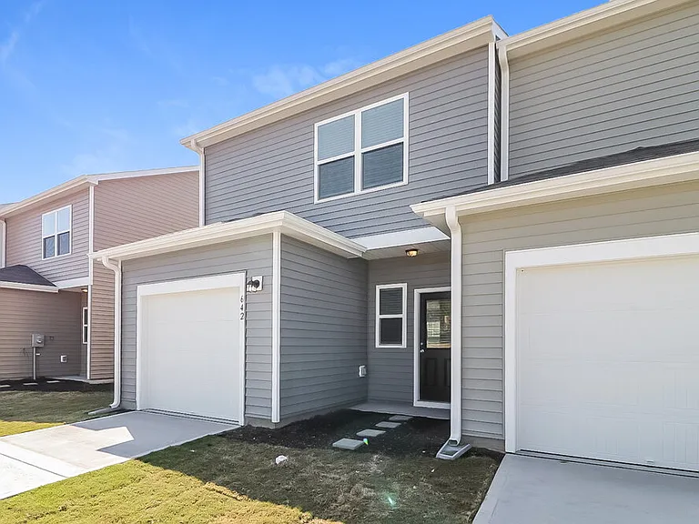 642 Wendell Falls Pkwy — Photo 17