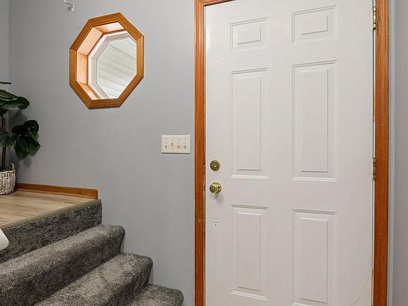 4th image of 1612 68th Ln N