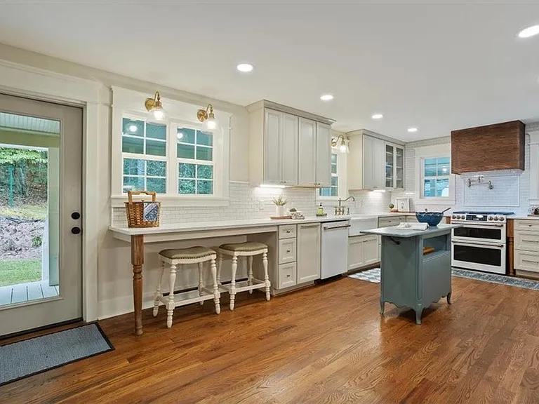 12485 Reinhardt College Pkwy — Photo 18