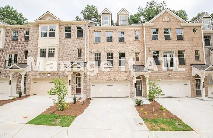 4 bed, 3.5 bath, 2400 sqft, $3,699 — Photo 2