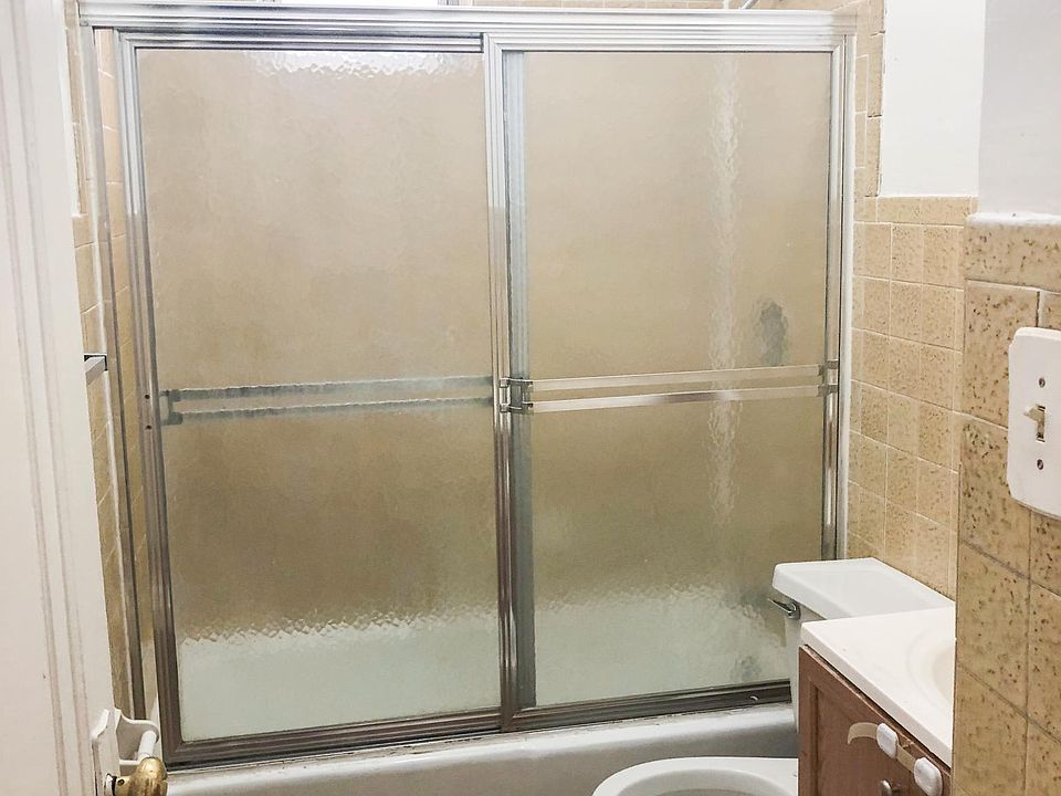 2nd image of 159 Elmora Ave #4