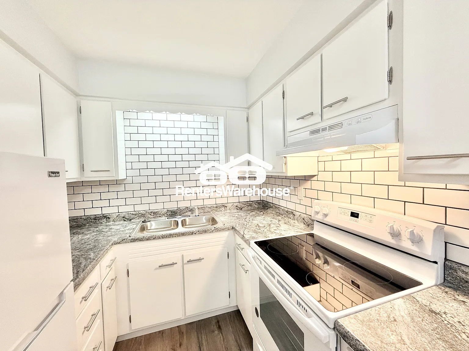 Two Bedroom Apartment — Photo 3