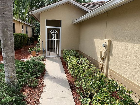 3rd image of 2303 Carnaby Ct