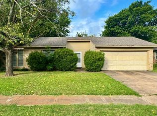 317 NW Suzanne Ter, Burleson, TX 76028