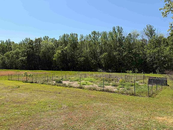 4th image of 710 Harlon Iron Rd