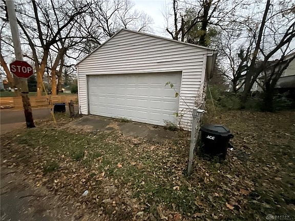 3rd image of 1257 Epworth Ave
