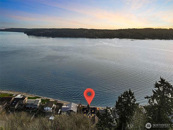 2nd image of 13111 Point Richmond Beach Road NW