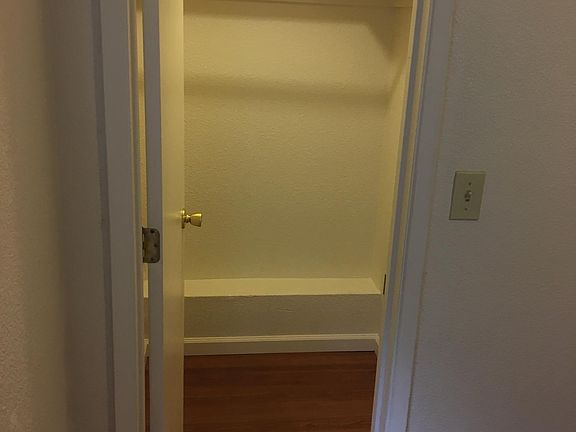 3rd image of 1945 Louisiana St APT 9