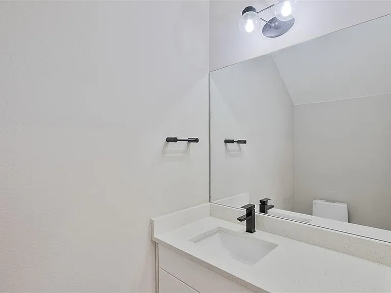 1800 Houston St — Photo 10
