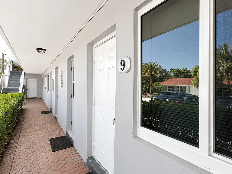 Chelsea Manor Apartments — Photo 20