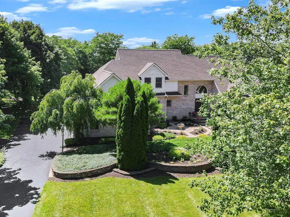 1534 High Hollow Dr, Ann Arbor, MI 48103