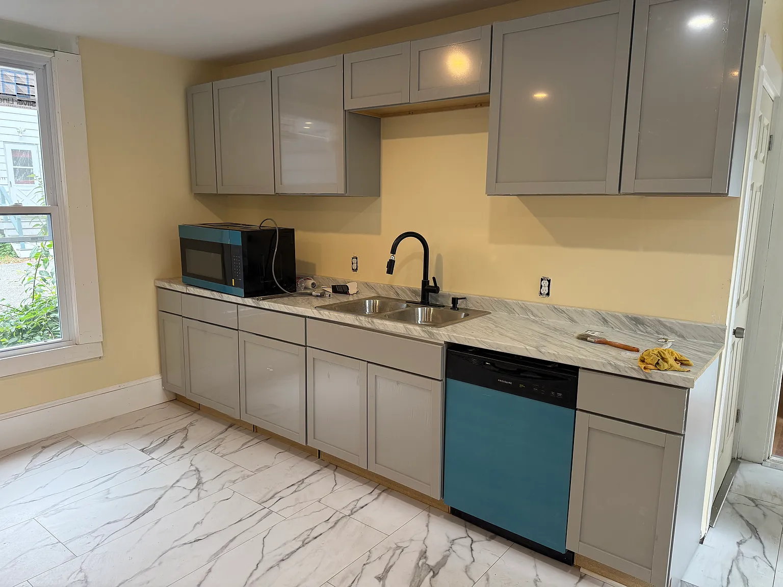 25 Pleasant Ave — Photo 2