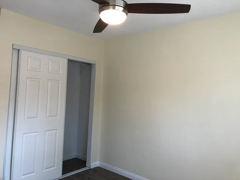 774 N Citrus Ave — Photo 9