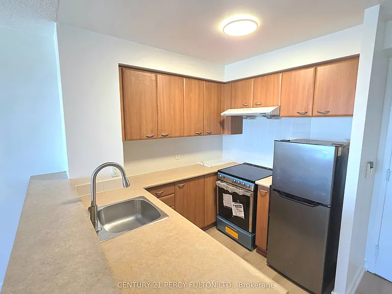 36 Lee Centre Dr #2108 — Photo 3