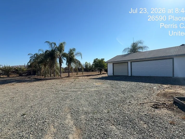 Detached Garage
