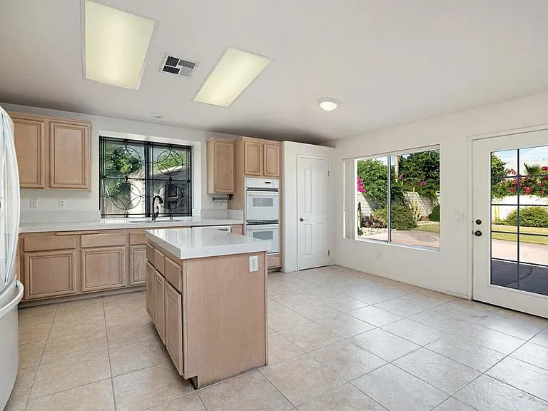 86 Beekman Pl — Photo 11