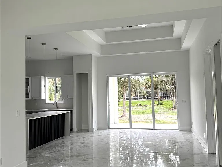 515 Broadway Ave — Photo 10