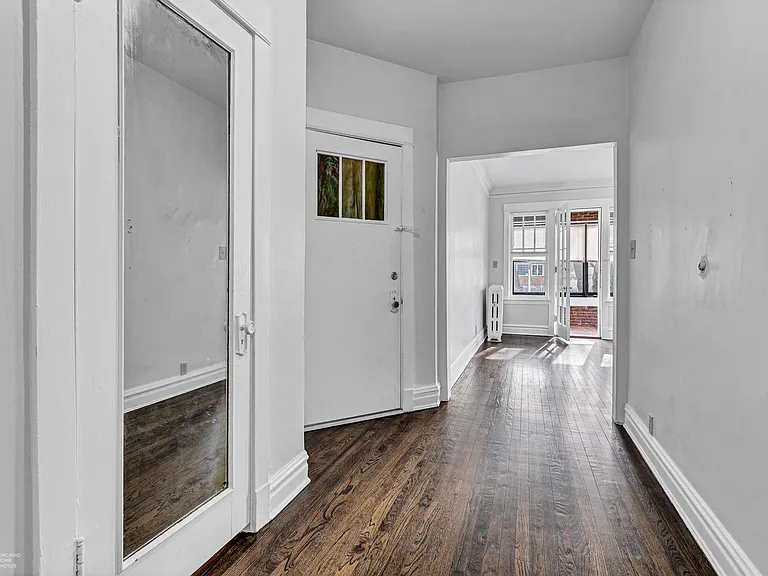 1942 W Farwell Ave #1W — Photo 2