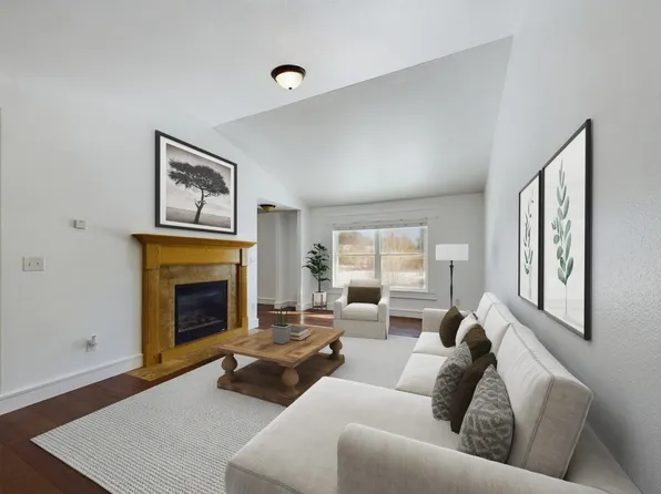 355 S 1st St W, Cowley, WY 82420