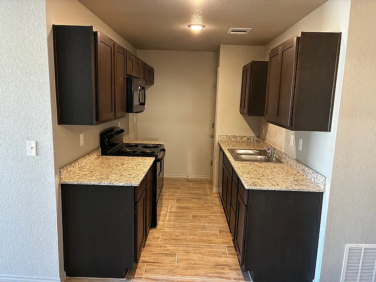 119 Cameron Dr #B — Photo 5