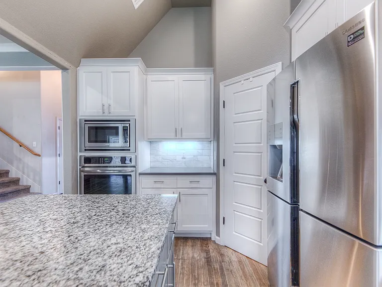 211 E 128th Pl S — Photo 11