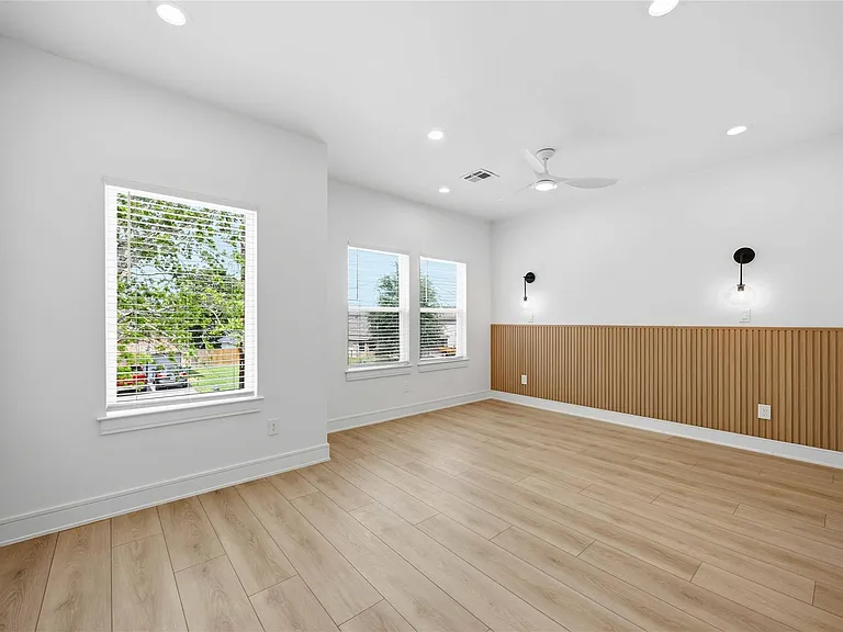 8019 Grandview St #B — Photo 15