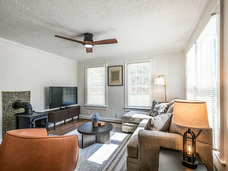 1177 Morley Ave SE — Photo 5